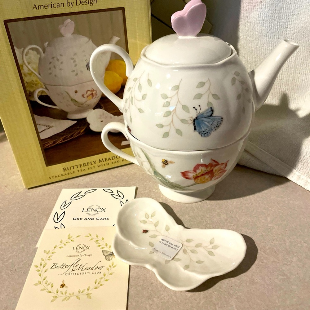 Lenox Butterfly Meadow Stackable Tea Set  New in Box 5th Anniversary pattern